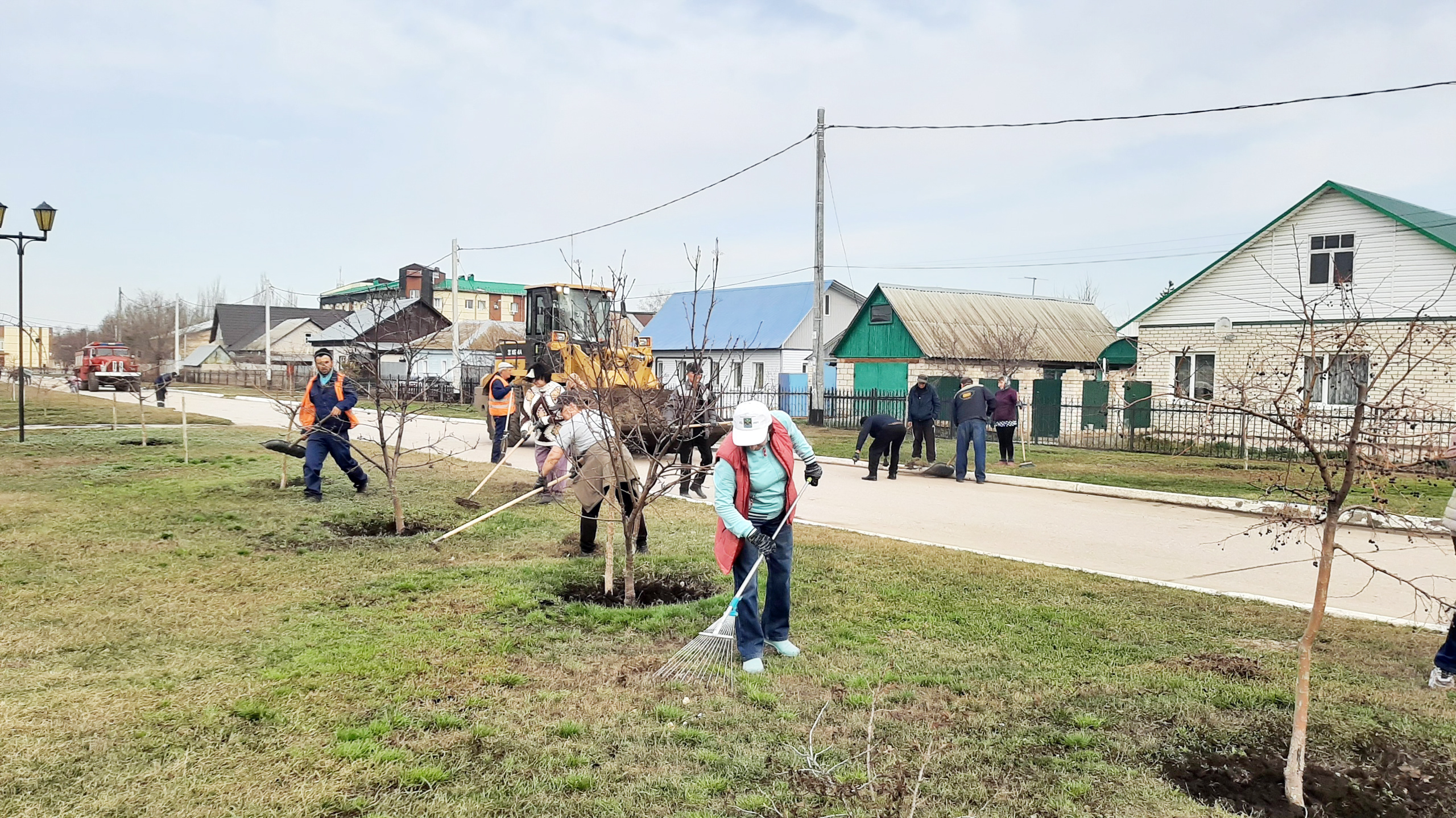 Хорошие работники всегда на субботнике! | 21.04.2024 | Красноармейское -  БезФормата