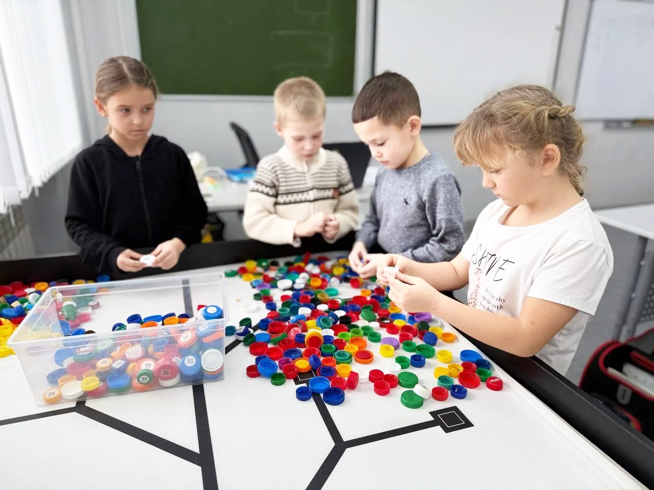 «Добрые крышечки»