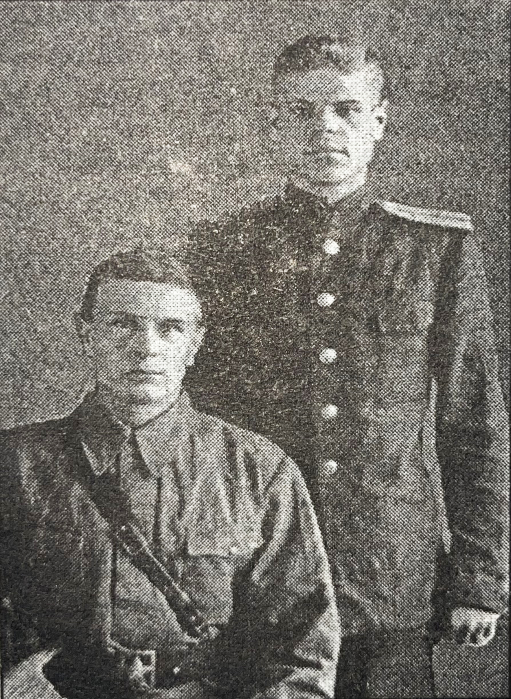 01-Гарькин слева.JPG