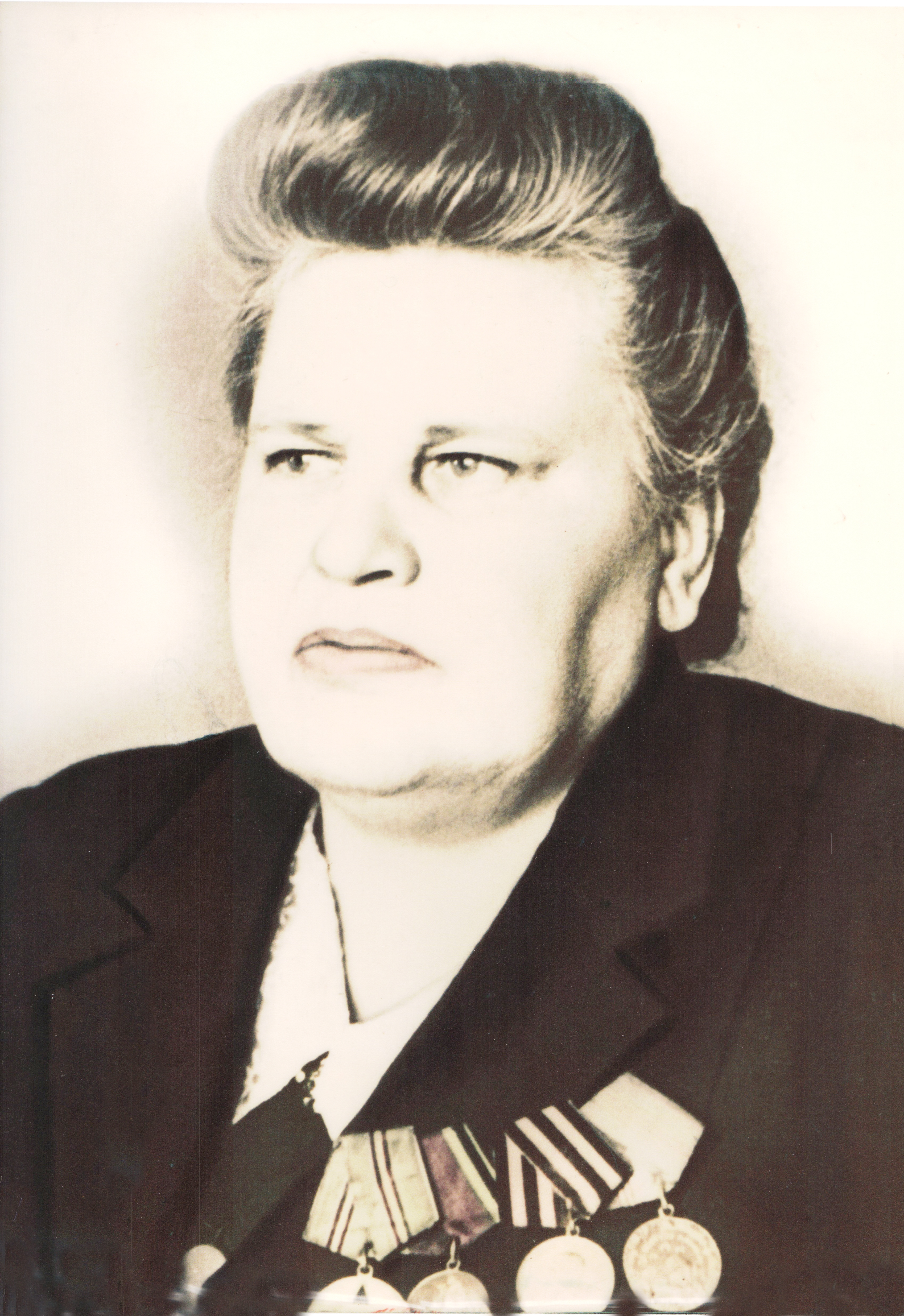 01-Мария Васильевна Харитонова (Бесчастнова), сержант 1.jpg