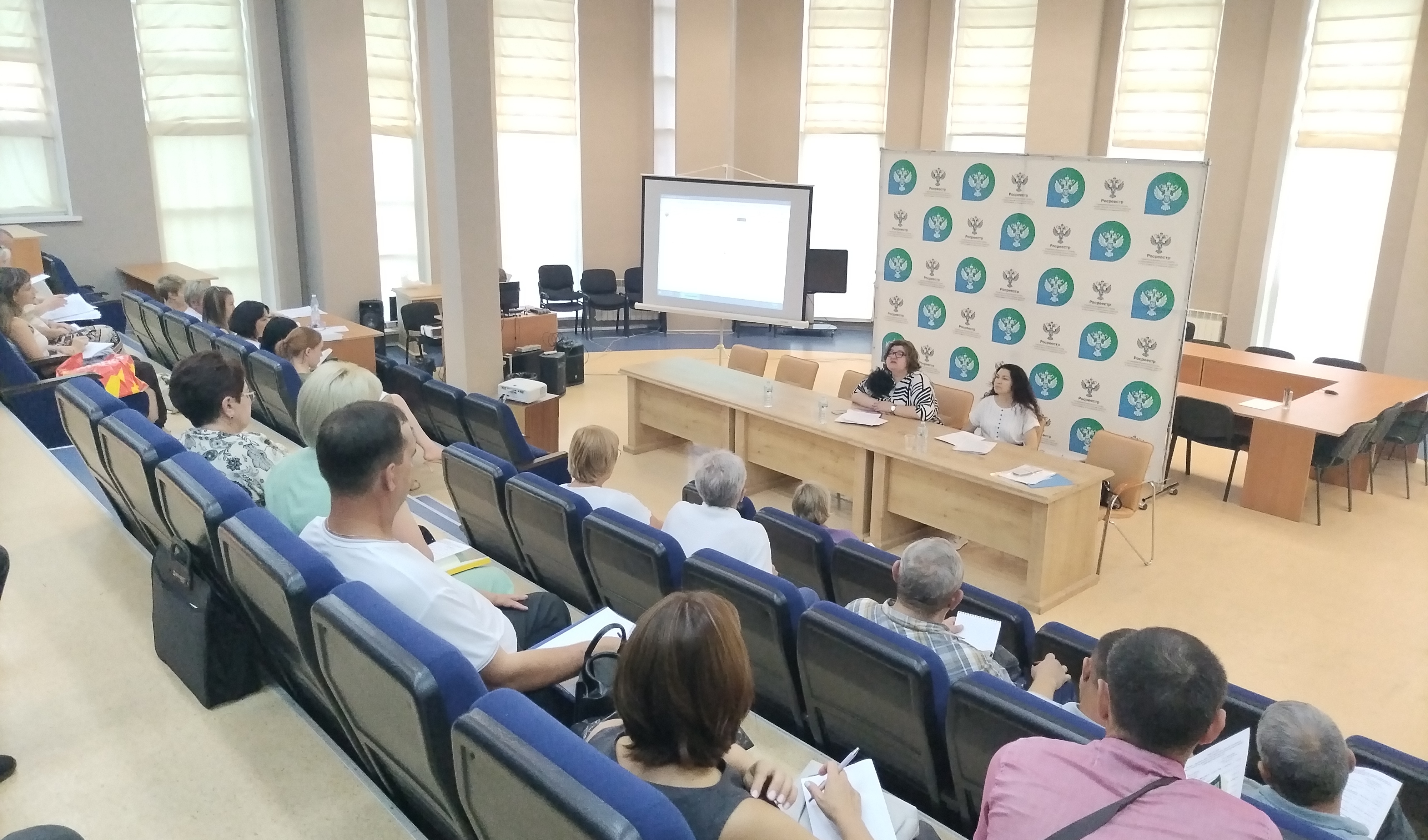 Государственные земельные инспекторы обсудили вопросы контрольно-надзорной деятельности    