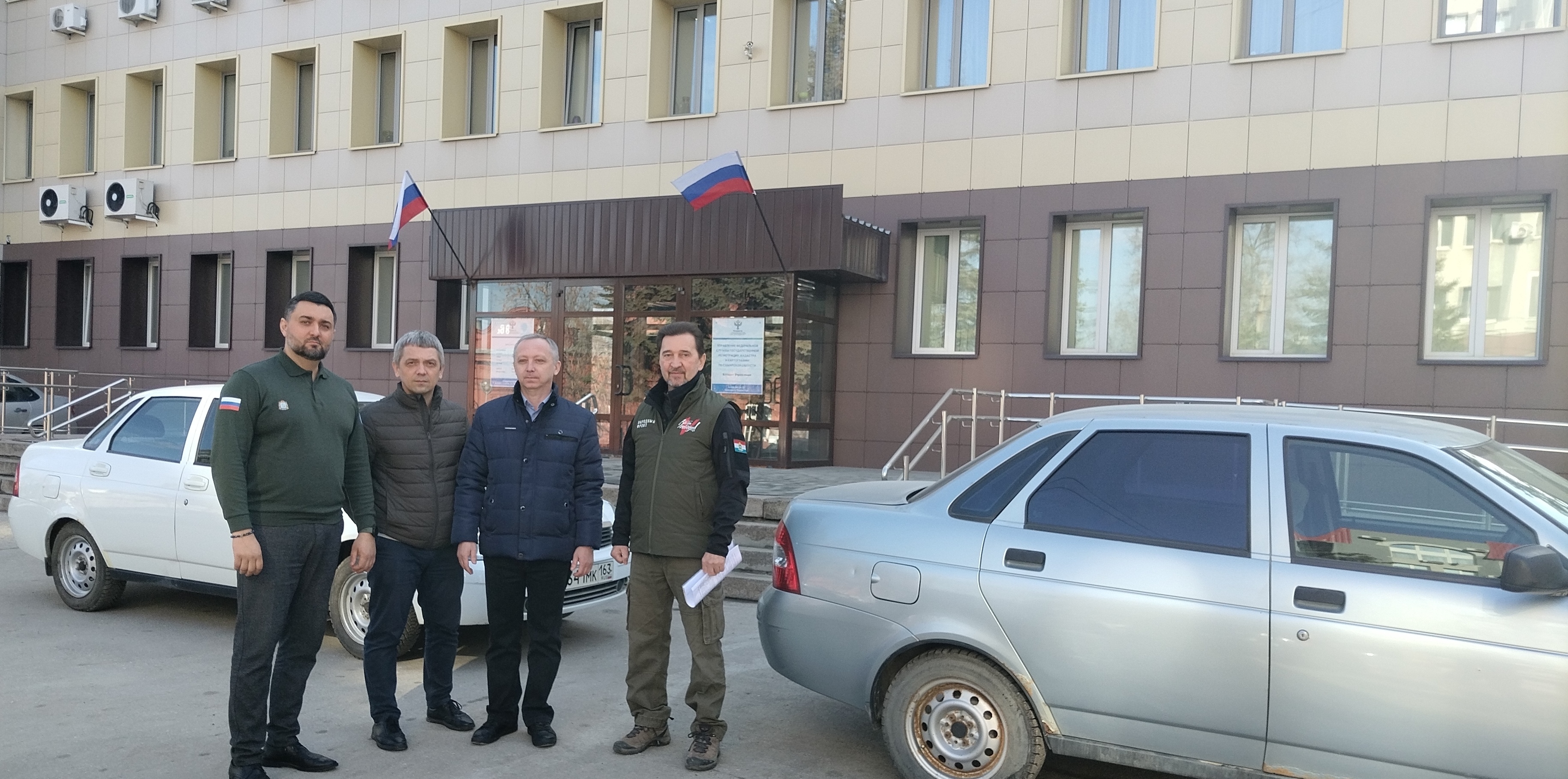 01_машины для СВО.jpg