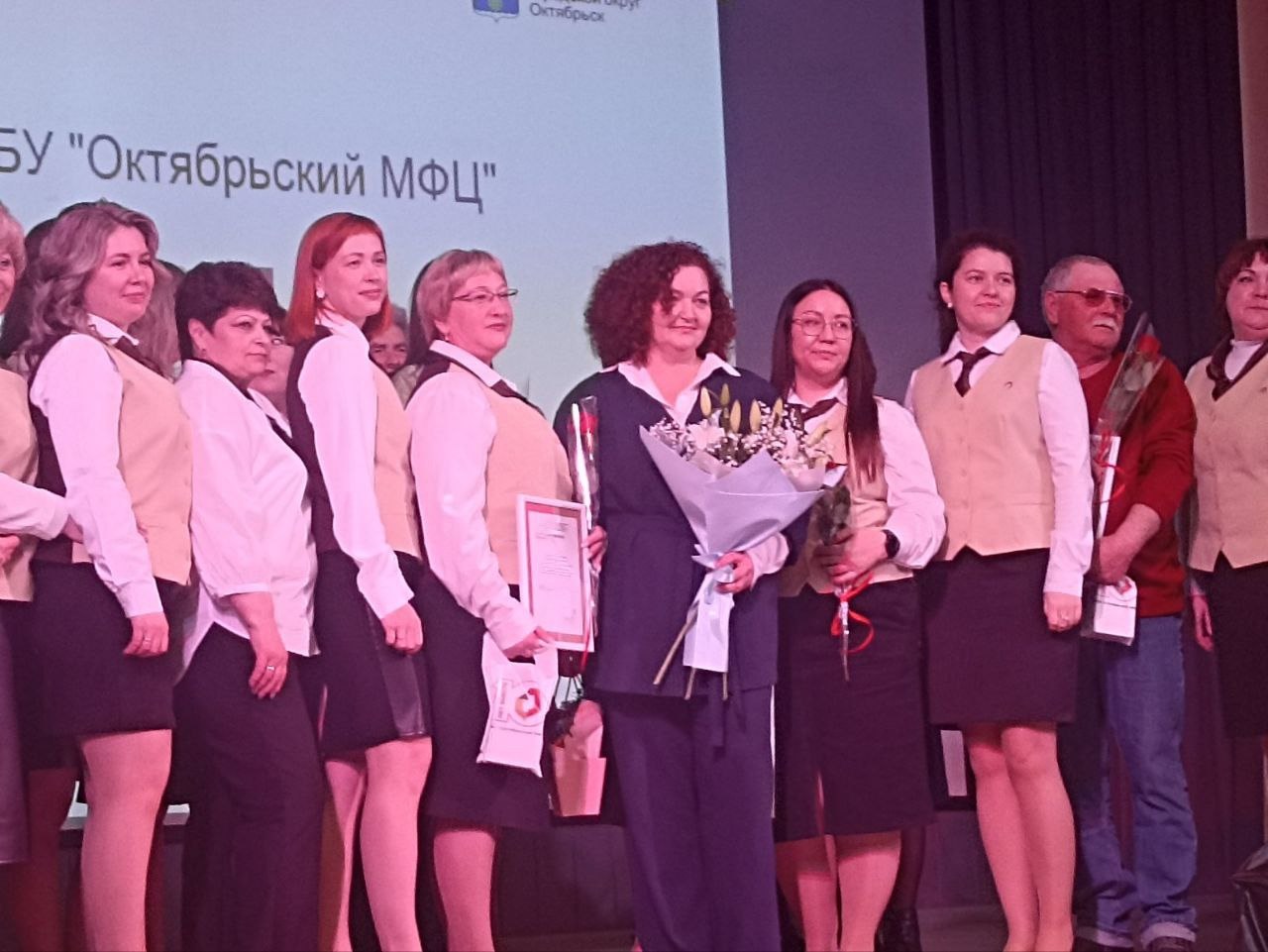 08_МФЦ_Октябрьск2.jpg