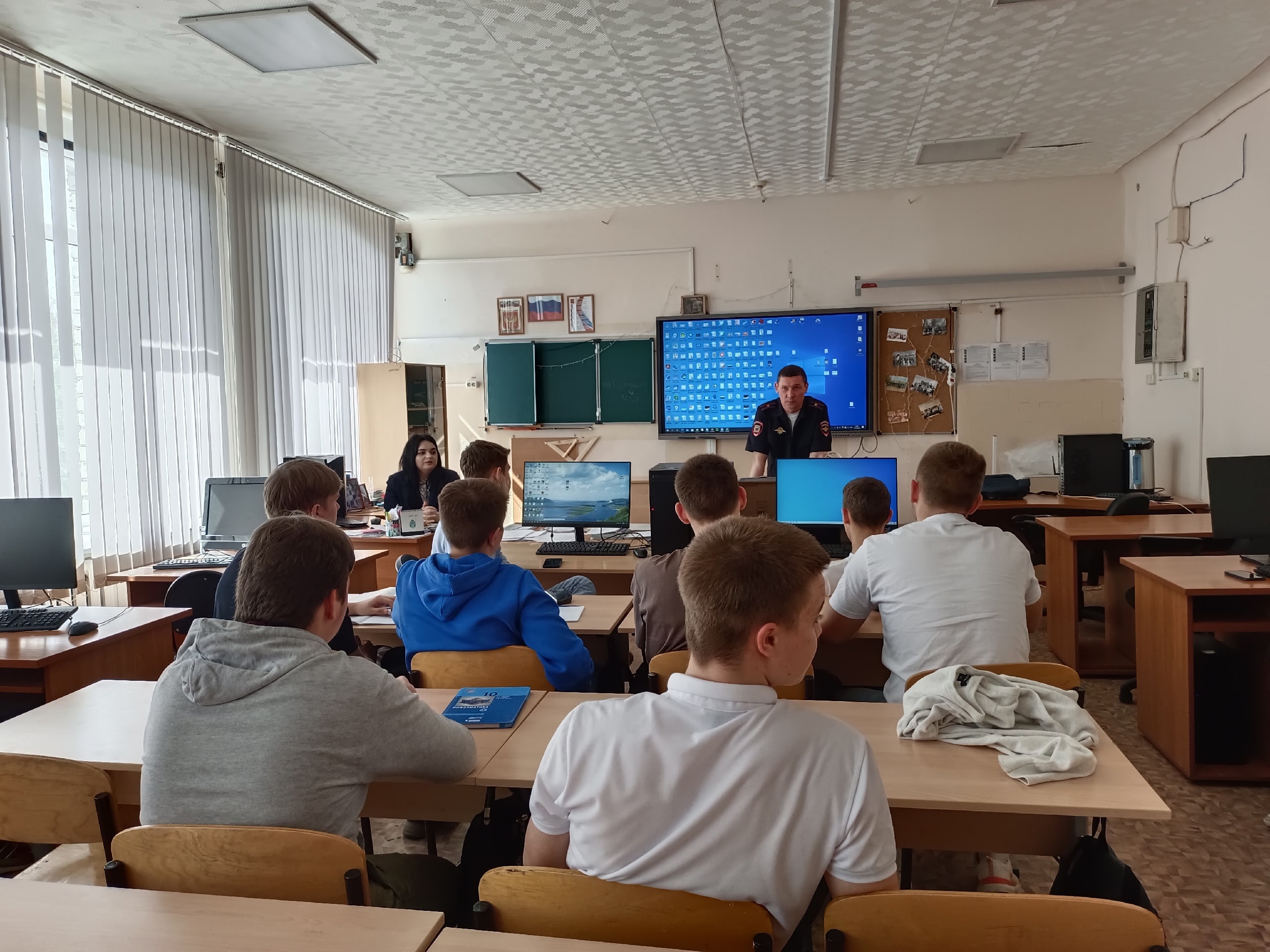 Q3hTNkRLzlU.jpg