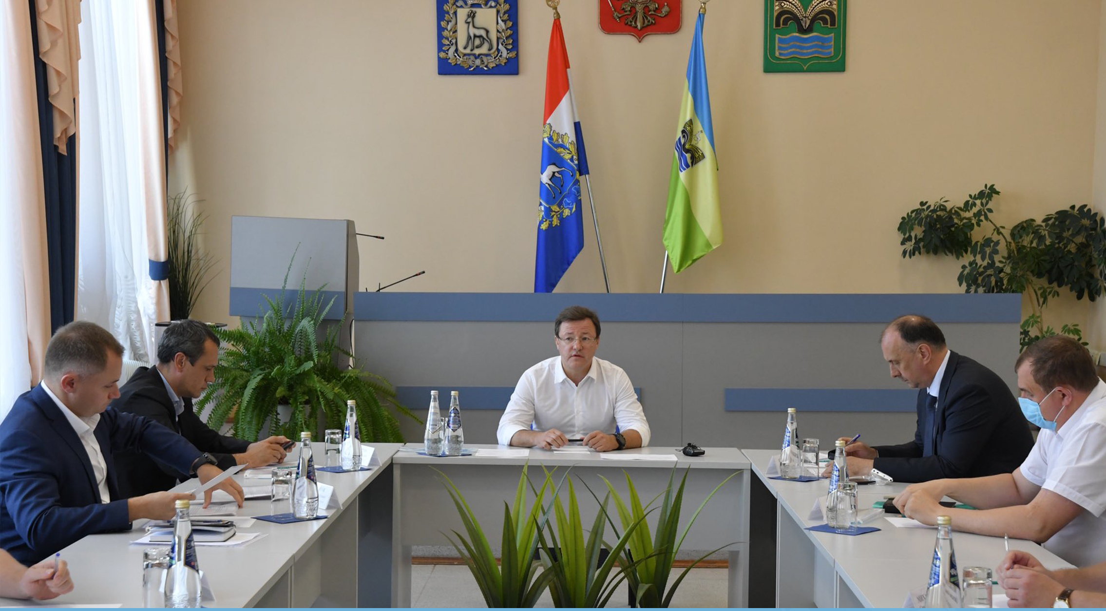 AeIv1DI5hbI.jpg
